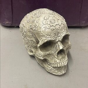 Floral Embossed Skull Decor